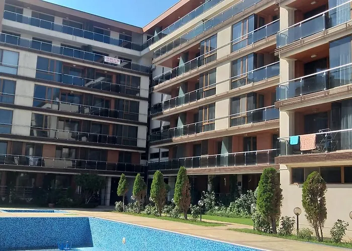 в комплекс на първа линия до плажа Appartement Pomorie